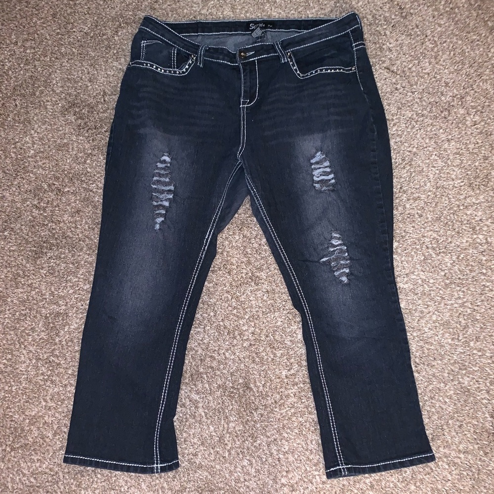 {Jeans} Sizzle Brand Cropped Capris